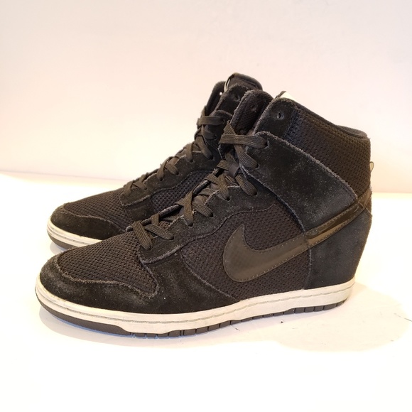 Nike Dunk Sky Hi BlackSailGum Med BrownBlack Women's High Nike Dunk Sky Hi BlackSailGum Med BrownBlack Women's High
